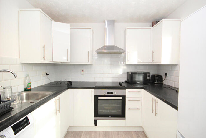 2 Bedroom Flat To Rent In Foxglove Court, Vicars Bridge Close, Wembley, Middlesex, HA0