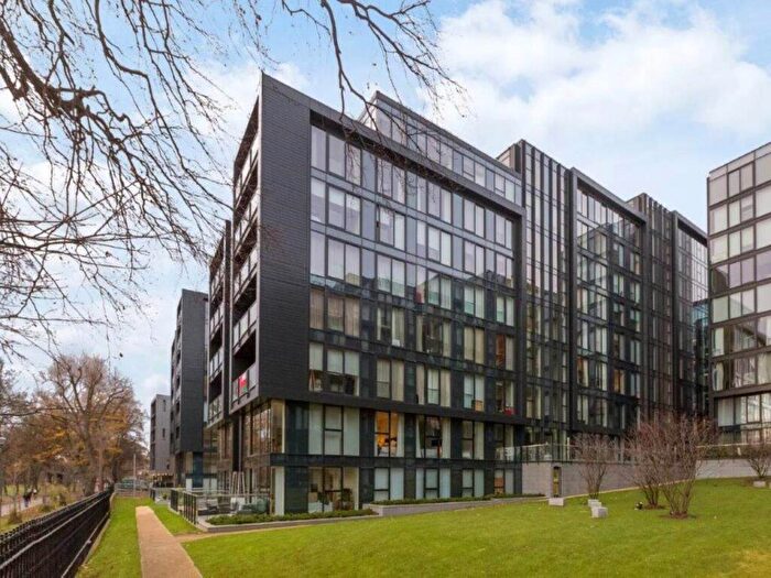 2 Bedroom Flat To Rent In Simpson Loan, Quartermile, Edinburgh, EH3