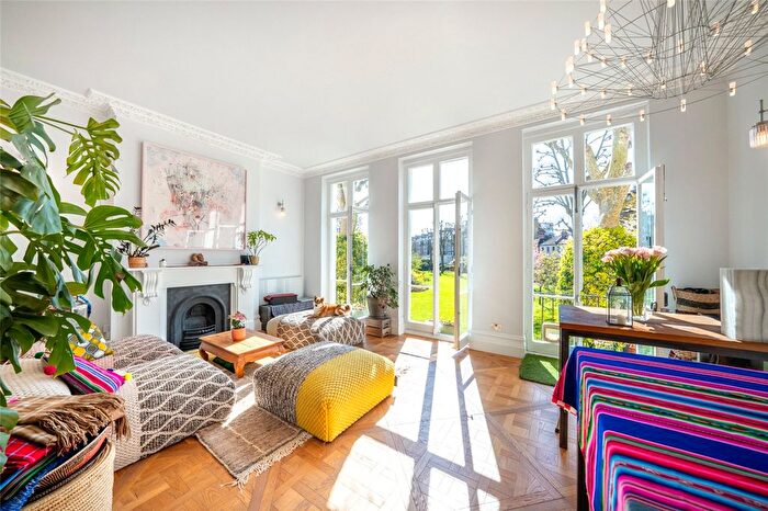 2 Bedroom Flat For Sale In Randolph Avenue, Maida Vale, London, W9