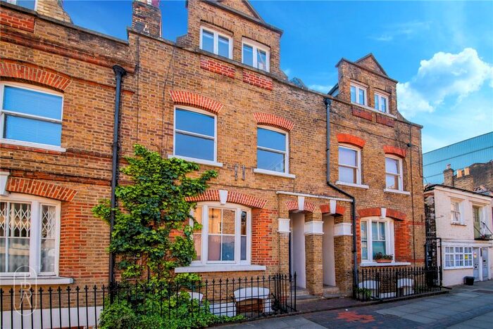 2 Bedroom Flat To Rent In Sylvester Path, London, E8