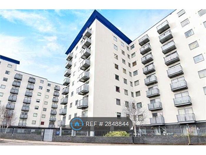 2 Bedroom Flat To Rent In Prince Regent Road, Hounslow, TW3