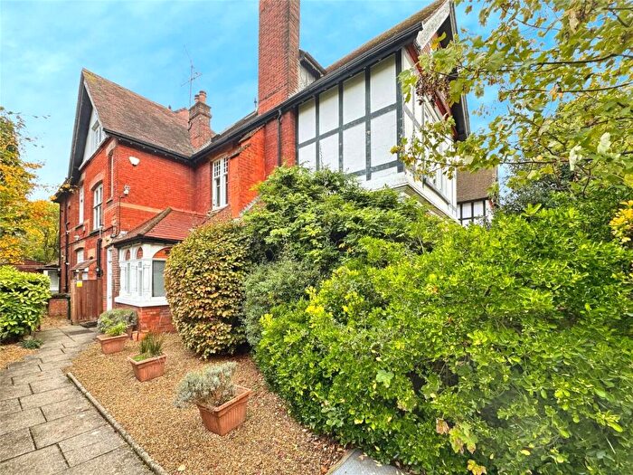 1 Bedroom Apartment To Rent In Westcote Road, Reading, Berkshire, RG30