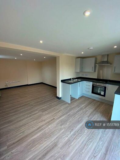 2 Bedroom Flat To Rent In Burgess Road, Leicester, LE2