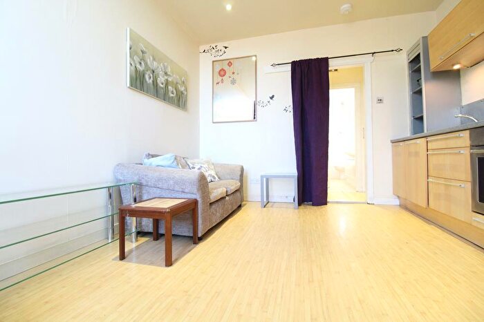 Studio To Rent In Powis Terrace, Aberdeen, AB25