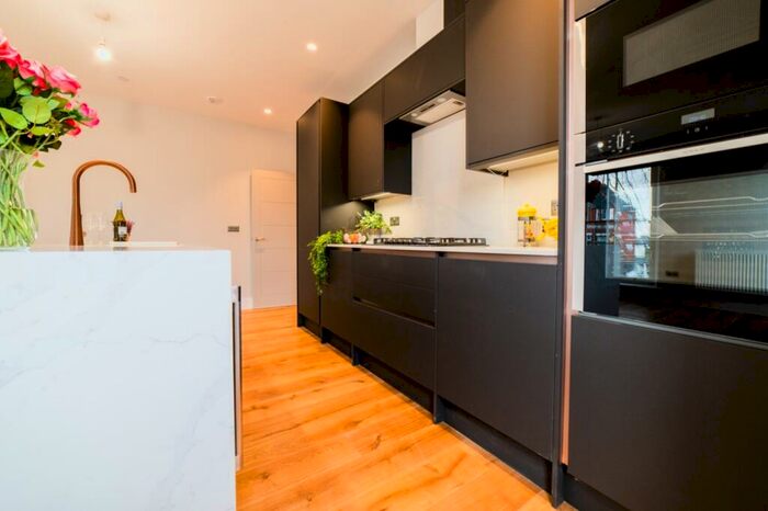 2 Bedroom Apartment To Rent In Suffolk House, Romilly Road, Canton, CF5