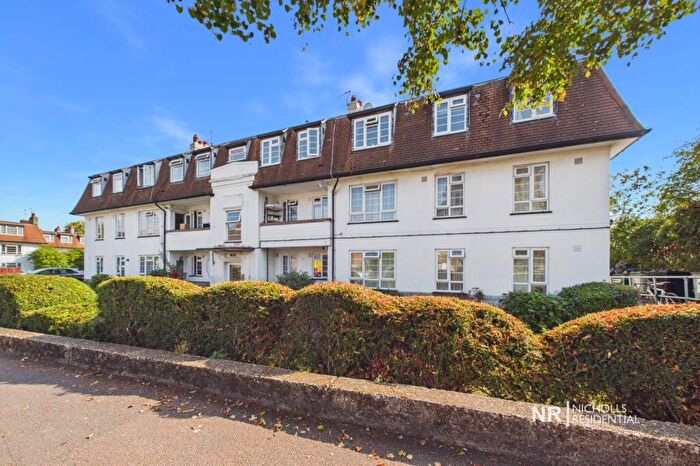 2 Bedroom Flat To Rent In London Road, Morden, Surrey., SM4