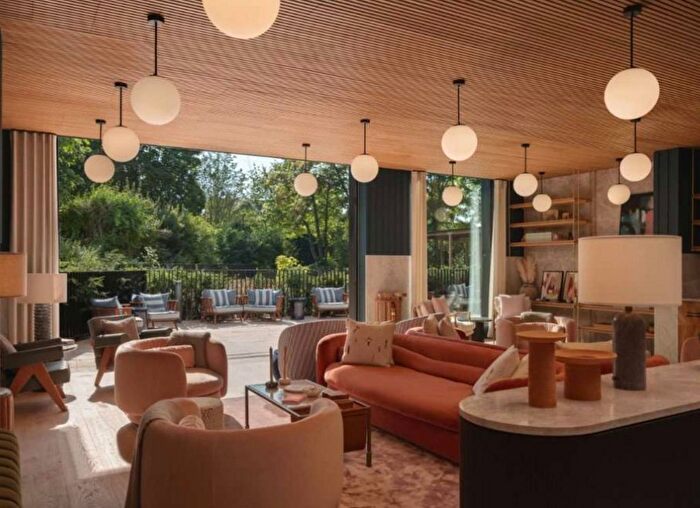 1 Bedroom Flat For Sale In Unit Brentford Project, Brentford, TW8