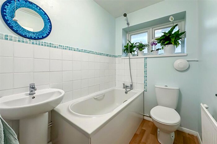 1 Bedroom Flat For Sale In Hughenden Road, St. Albans, Hertfordshire, AL4
