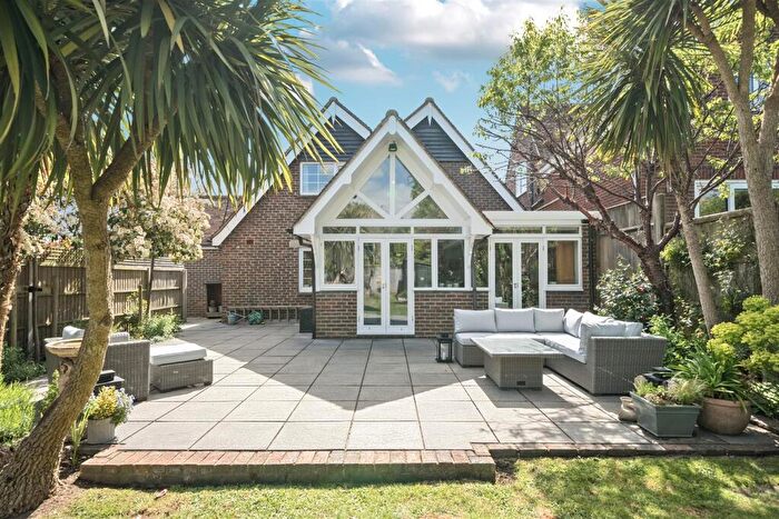4 Bedroom Detached House For Sale In Maxwell Road, Arundel, BN18