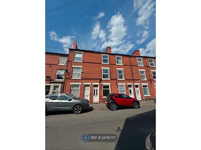 4 Bedroom Terraced House To Rent In Wilford Crescent West, Nottingham, NG2