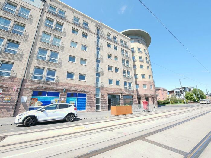 2 Bedroom Flat To Rent In Constitution Street, Leith, Edinburgh, EH6