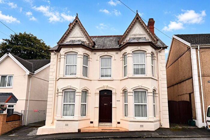 3 Bedroom Detached House For Sale In Llwynhendy Road, Llanelli, Carmarthenshire, SA14