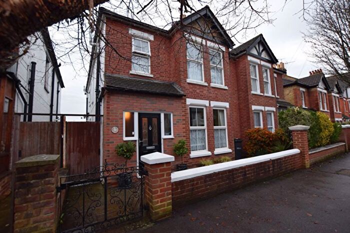 4 Bedroom Semi Detached House To Rent In Pine Grove, Maidstone, ME14