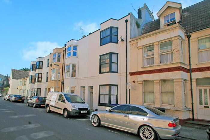 1 Bedroom Apartment For Sale In Western Place, Worthing, BN11
