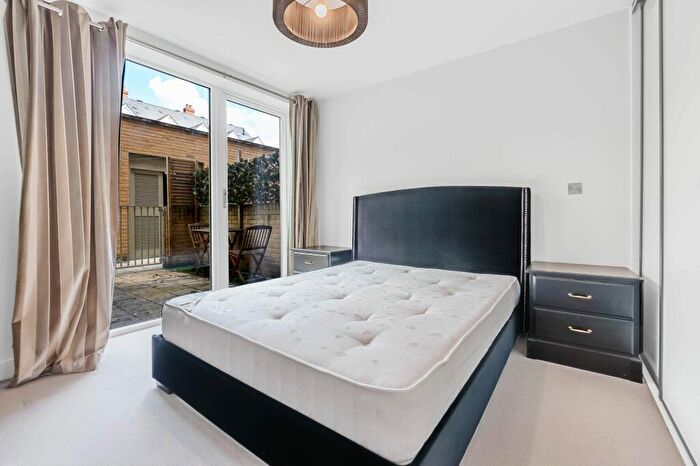2 Bedroom Flat For Sale In Great Northern Road, Cambridge, CB1