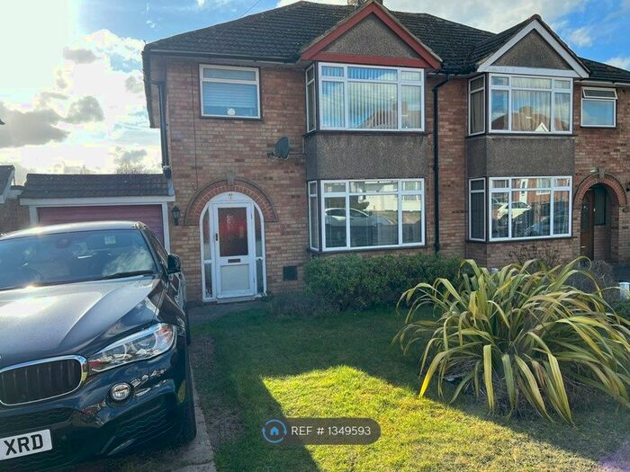 3 Bedroom Semi-Detached House To Rent In Shakespeare Road, Luton, LU4