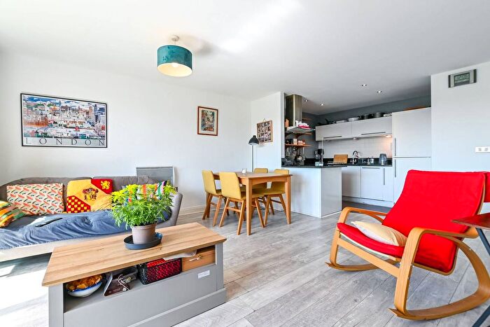 3 Bedroom Flat For Sale In Regents Park Road, Chalk Farm, London, NW1