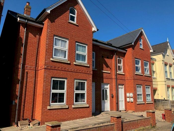 1 Bedroom Flat To Rent In Rose Court, Wellesley Road, Clacton-on-Sea, CO15