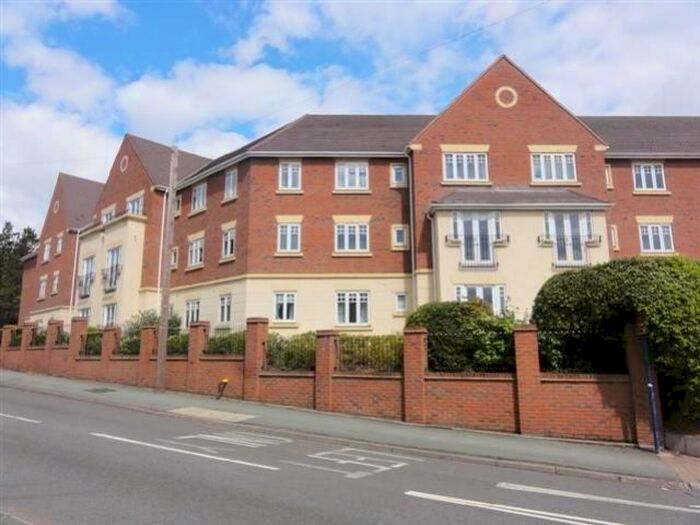 2 Bedroom Flat To Rent In Bewick Court, Compton, WV6