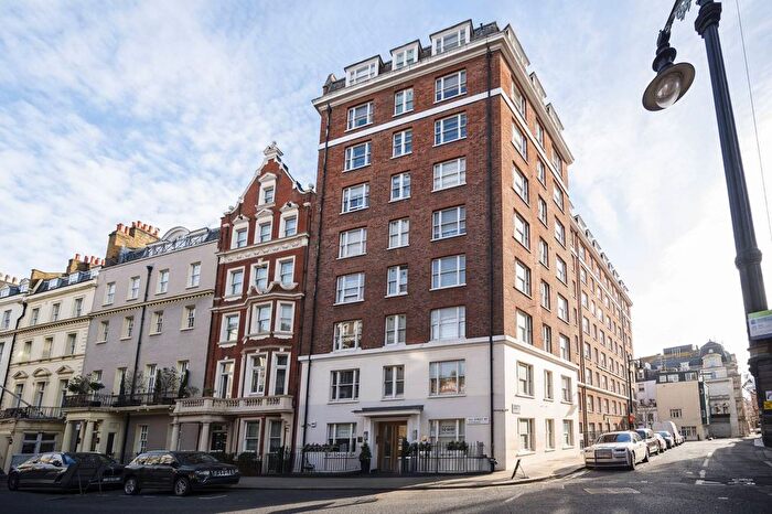 1 Bedroom Flat To Rent In Hill Street, Mayfair, London, W1J