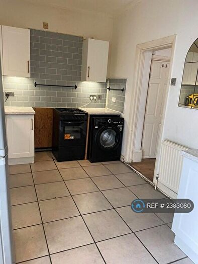 4 Bedroom Terraced House To Rent In Lichfield Road, England, E6