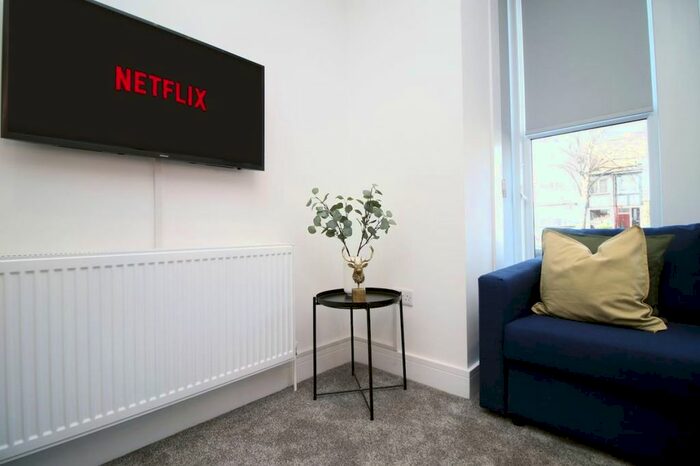 1 Bedroom Flat To Rent In Cowbridge Road West, Cardiff, CF5