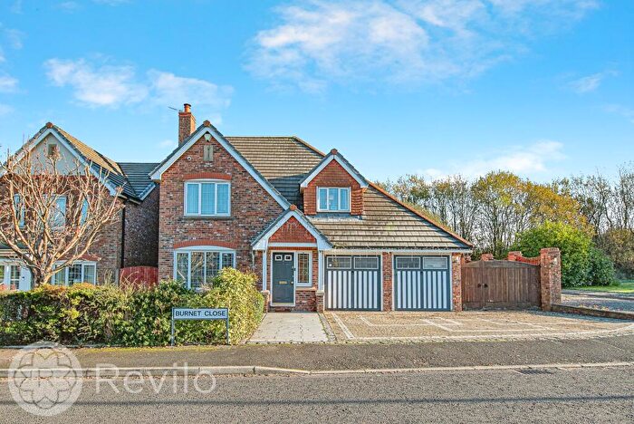 4 Bedroom Detached House For Sale In Burnet Close, Rochdale, OL16