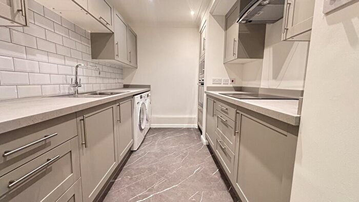 3 Bedroom Terraced House To Rent In Epsom Road, Guildford, GU1