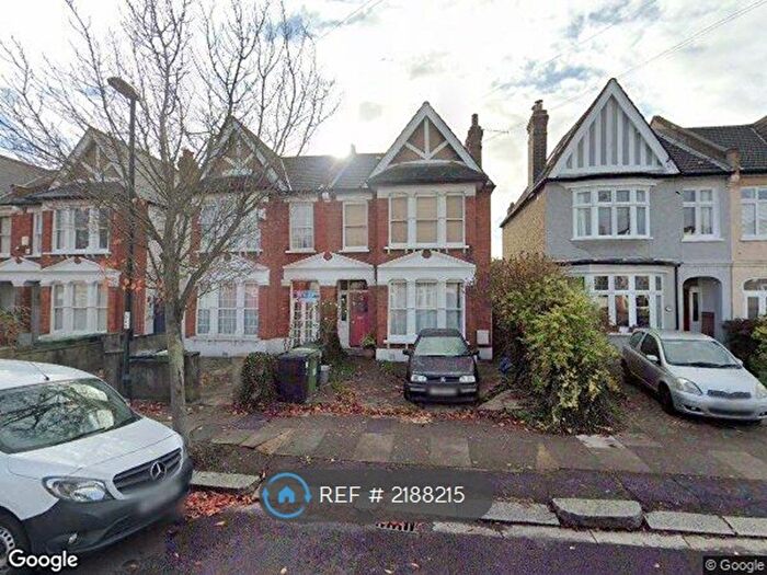 2 Bedroom Flat To Rent In Catford, London, SE6