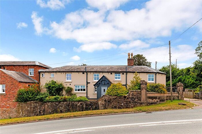 4 Bedroom Semi-Detached House For Sale In Croeshowell Hill, Rossett, Wrexham, LL12