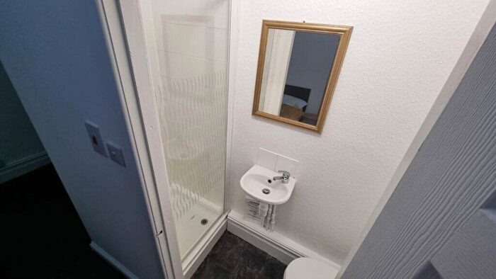 1 Bedroom Flat To Rent In Conference Road, Armley, Leeds, LS12