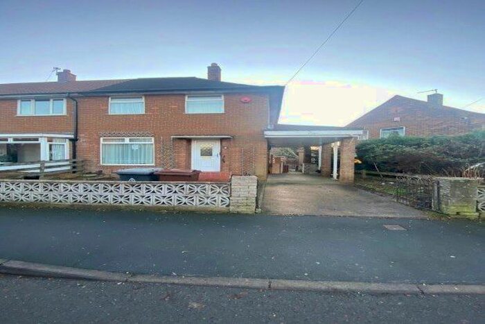 2 Bedroom Property To Rent In Latchmere Drive, Leeds LS16