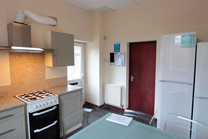 6 Bedroom Private Hall To Rent In Barber Crescent, Sheffield, S10