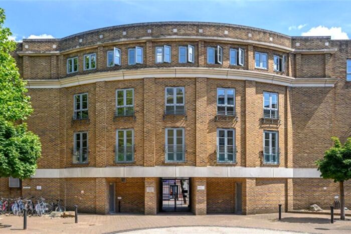 1 Bedroom Flat For Sale In Essex Road, London, N1
