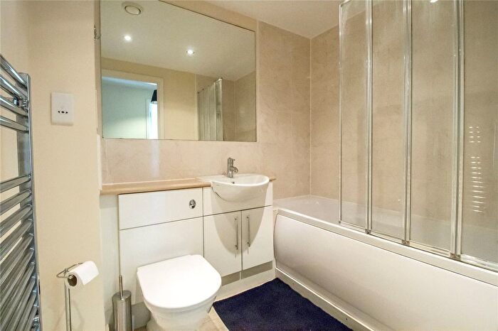 1 Bedroom Flat To Rent In Bassett House, Wimbledon, SW19