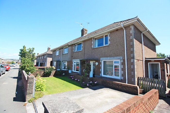 2 Bedroom Flat For Sale In Meadow Street, North Cornelly, Bridgend, CF33