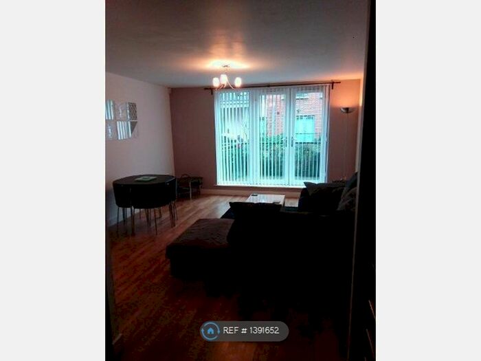 1 Bedroom Flat To Rent In Worsdell Drive, Gateshead, NE8
