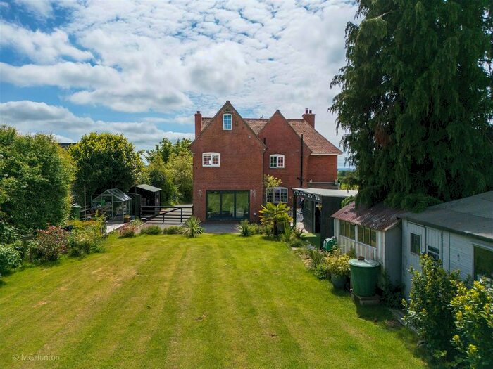 5 Bedroom Detached House For Sale In Seamer Road, East Ayton, Scarborough, YO13