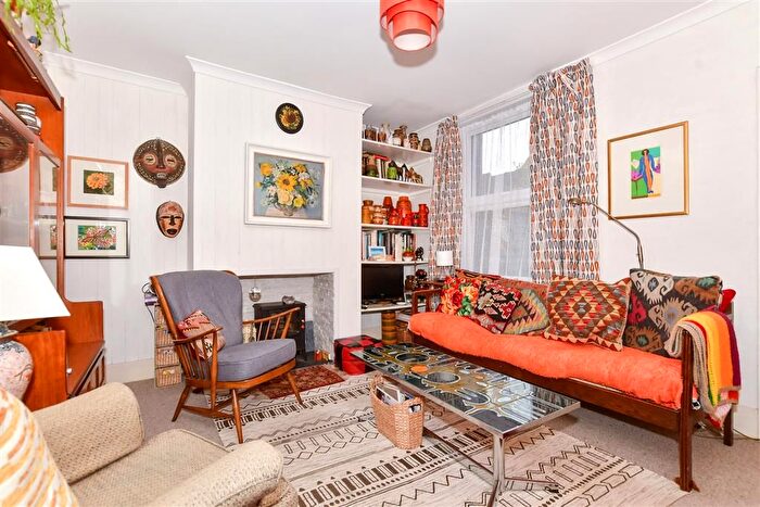 2 Bedroom End Of Terrace House For Sale In Eastgate Terrace, Rochester, Kent, ME1