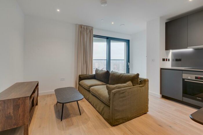 1 Bedroom Apartment To Rent In Riverstone Heights, Reed Avenue, Bromley By Bow, E3