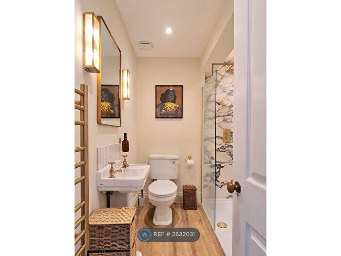 1 Bedroom Flat To Rent In Trinity Square, Margate, CT9