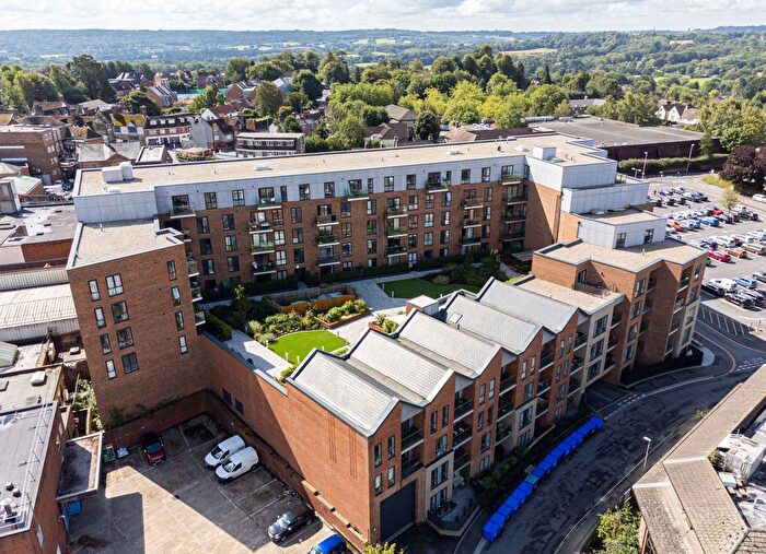 2 Bedroom Flat For Sale In Queens Road, Elizabeth Place, RH19