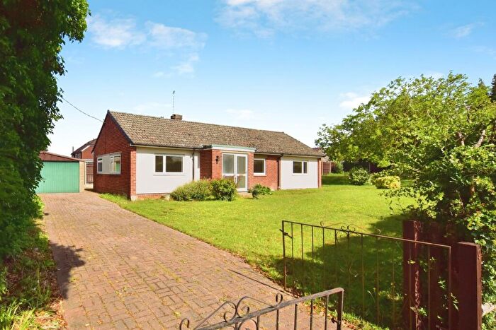 4 Bedroom Bungalow For Sale In Hockers Close, Detling, Maidstone, Kent, ME14