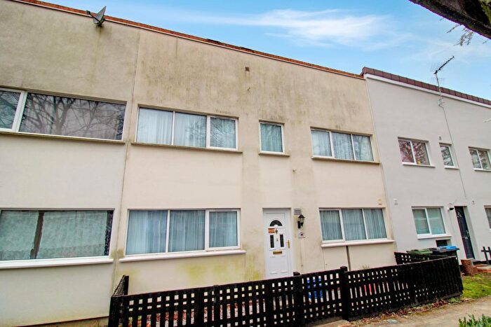 3 Bedroom Terraced House For Sale In Colne, Tinkers Bridge, Milton Keynes, MK6