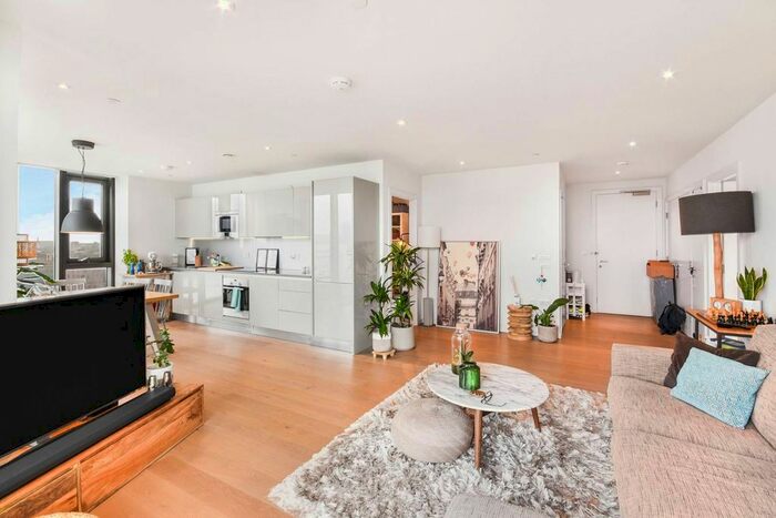 2 Bedroom Flat To Rent In St Gabriel Walk, Elephant And Castle, SE1