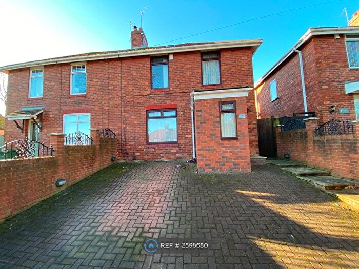 3 Bedroom Semi-Detached House To Rent In Brettanby Road, Gateshead, NE10