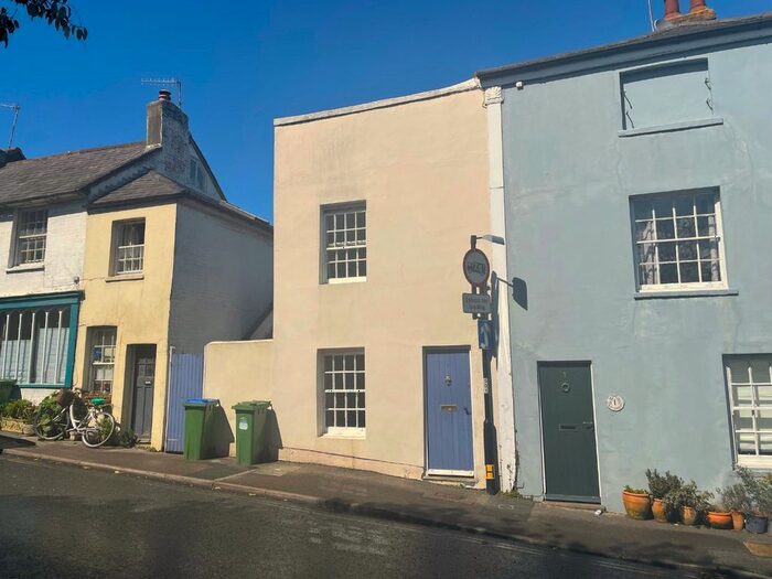 1 Bedroom Cottage To Rent In Lancaster Street, Lewes, East Sussex, BN7