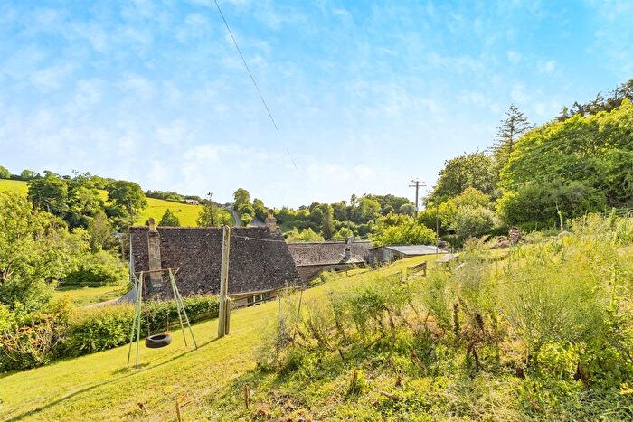 2 Bedroom Detached House For Sale In Newton Road, Littlehempston, Totnes, TQ9