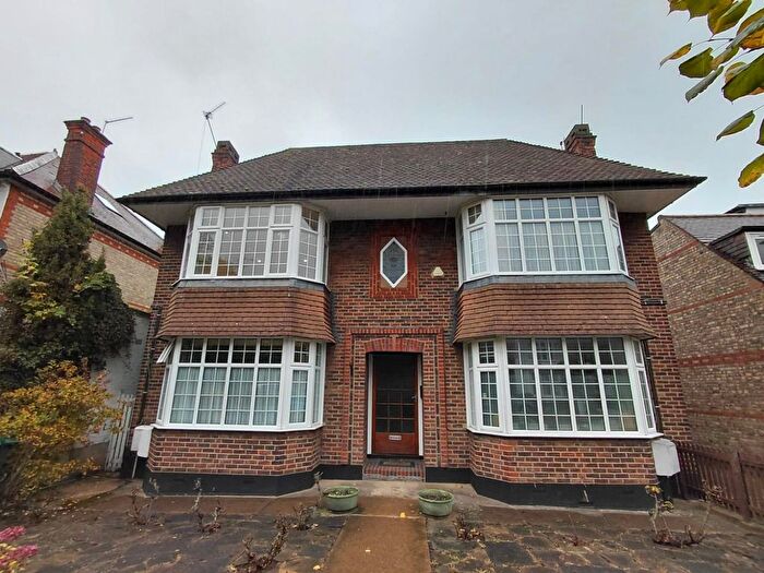 2 Bedroom Flat To Rent In Parkside Court, Etchingham Park Road, Finchley, N3