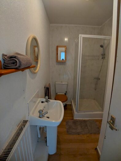 1 Bedroom Flat To Rent In Swinton Grove, Manchester, M13